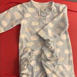 🌷2 for $10 🌷Carter’s Footie Pajamas